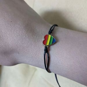 🏳️‍🌈 2 PRIDE BRACELETS🏳️‍🌈-keep one give one - two heart shaped bracelets